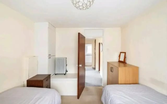 3BR House/garden/patio/7 Guests/fireplace/parking