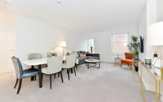 Cadogan Square Penthouse
