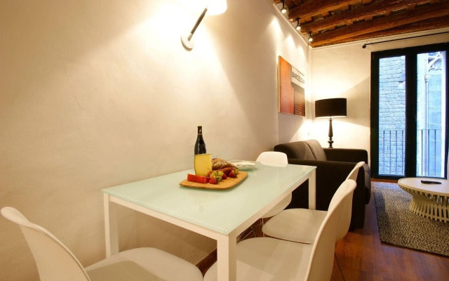 Feel Good Apartments Borne Down Town