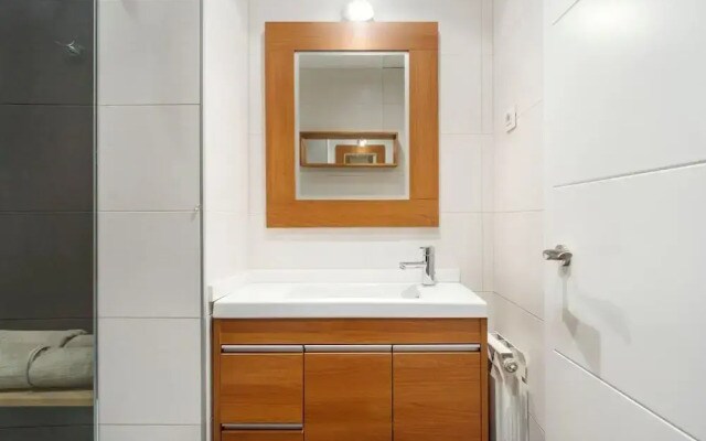 Centric Apartment Fira