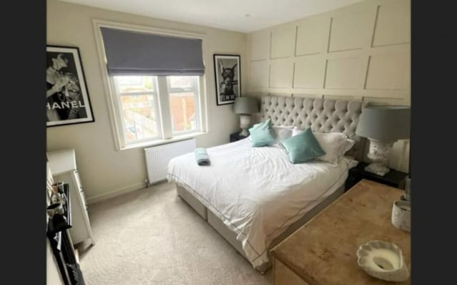 Spacious House in Guildford