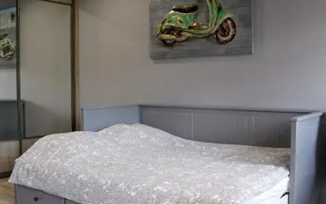 Quiet loft with free parking