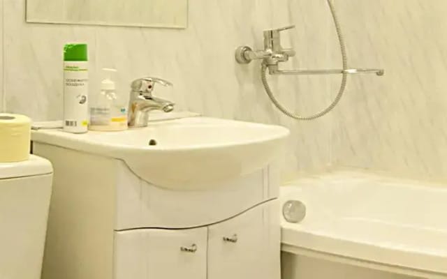Домуметро на К. Смирнова