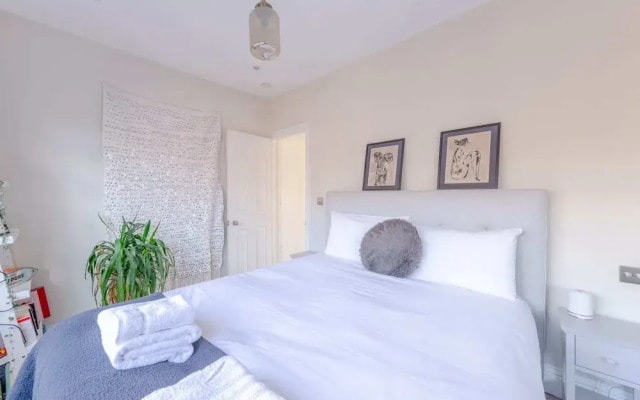 Airy & Modern 1BD Flat in Maida Vale