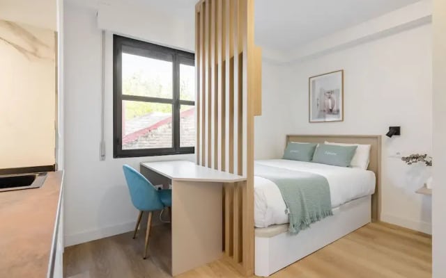 Square Rooms by Charming