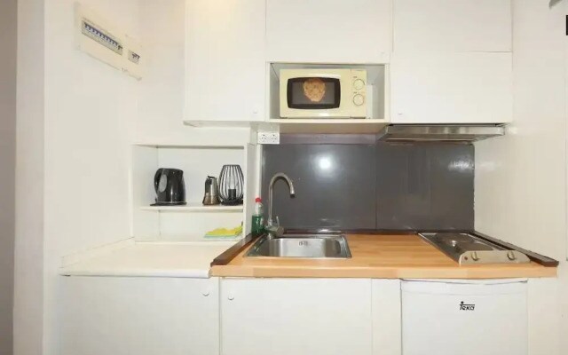 Interior Apt Center 42 El Born