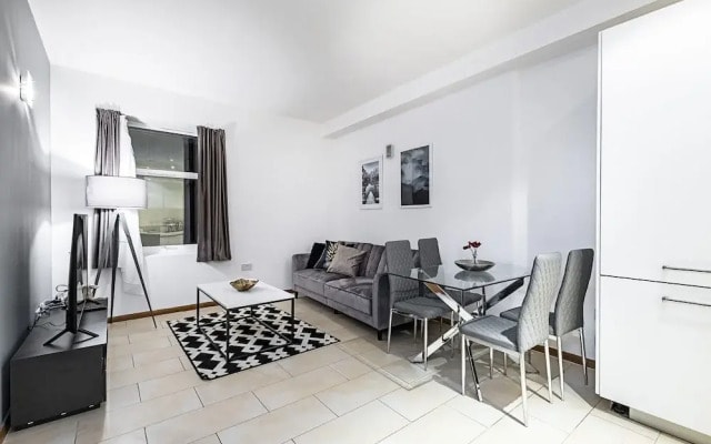 Laystall Apartment