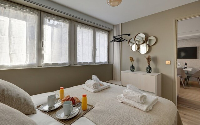 Sublime AC Apartment Eiffel Tower Champs de Mars
