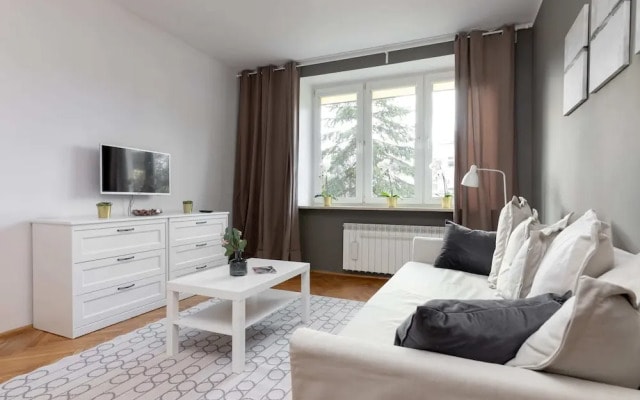 Saska Kepa Modern Apartment