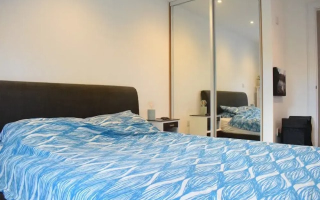 Beautiful Modern Flat in Central London