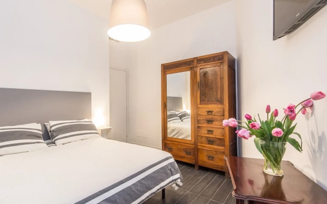 Residenza Ottaviano 105 by Hili