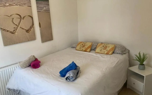 Central 4 Bed Flat in Islington London