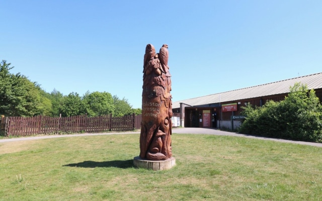 Rowan Lodge