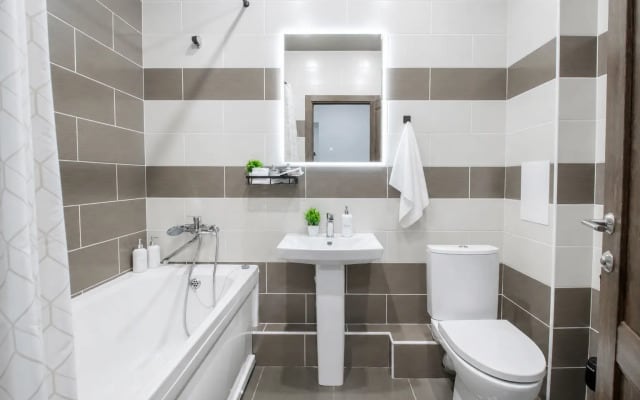 Vegas apartments (Вегас апартментс) на улице Александра Хохлова 7