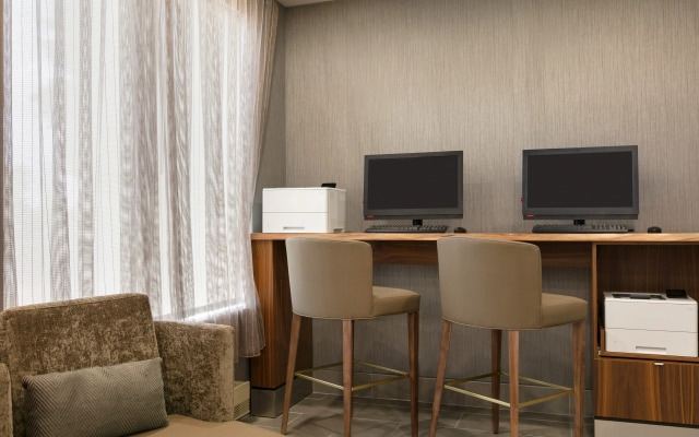 DoubleTree by Hilton Manchester Airport