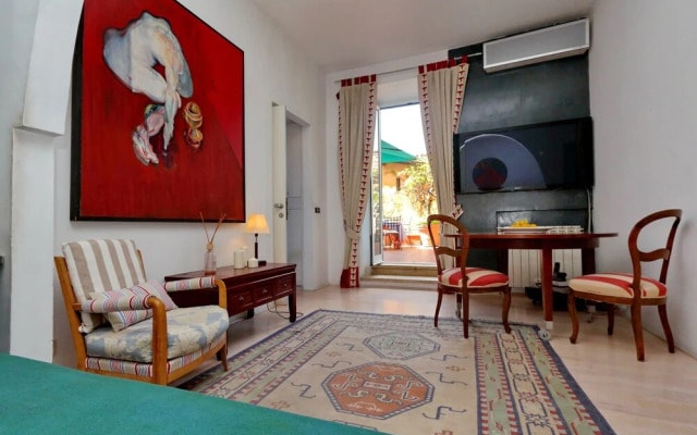 Garibaldi - WR Apartments