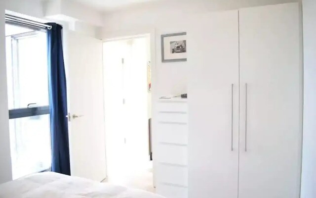 Modern 1 Bedroom With Balcony in Wandsworth