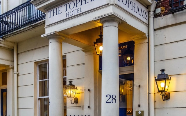 hotelImage