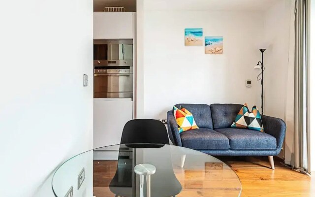 Chic Studio With Skyline Views