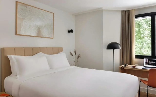 Yvette Hotel Porte de Versailles, Sonder