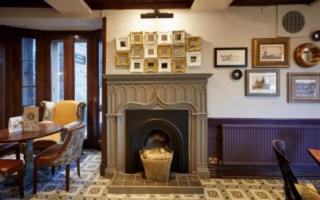 Childwall Abbey, by Marstons Inns