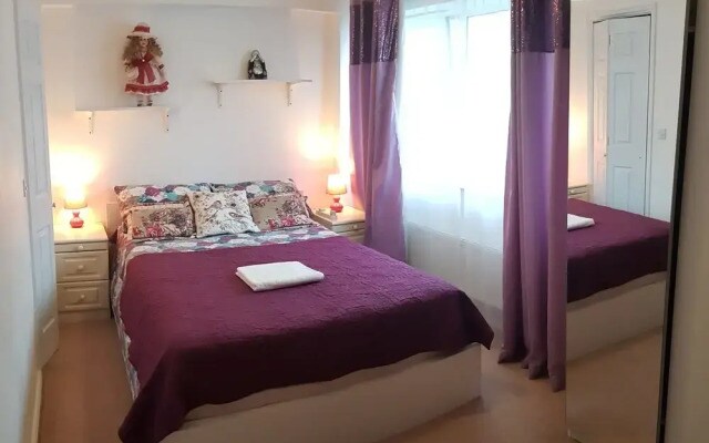 TravelStop #London-Ealing