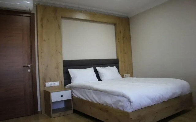 Aras Life Hotel