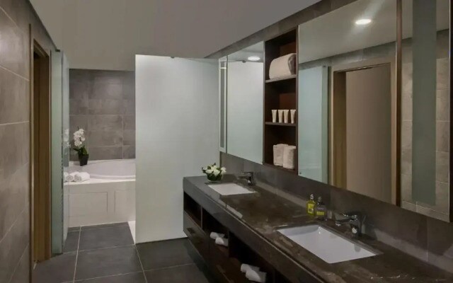 Fancy Apartment With Shared Pool in Maslak