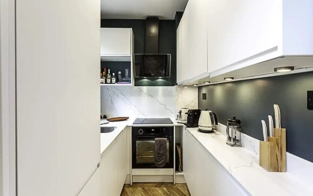 Well-decorated Notting Hill Flat