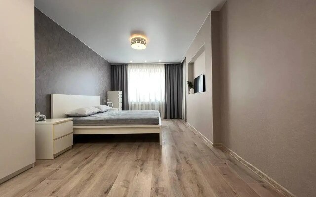 EasyRent на улице Тухачевского 84