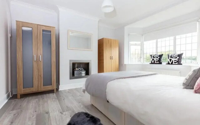 Hidden Gem Minutes From Heathrow Airport