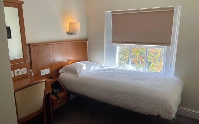 Orchard Hotel