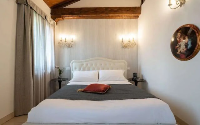 Grand Palace Apartments