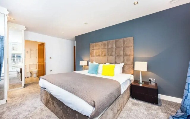 Koks Mews 2 Bed 2 Bath Apartment - ExCeL
