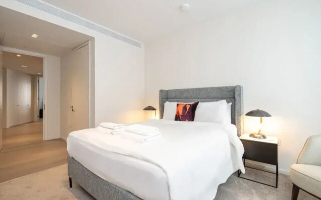 Inspiring Three-bedroom Apartment With City Views