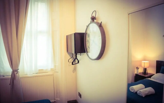 Warren st Apt