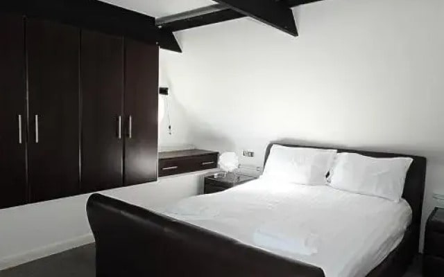 Marina Mews 2