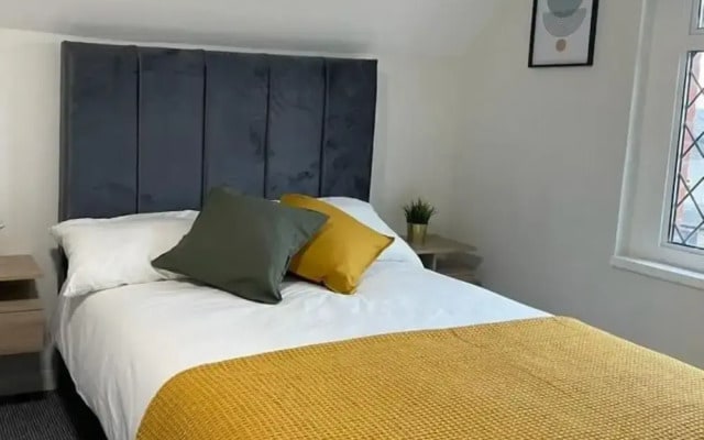 Woodford Hotel