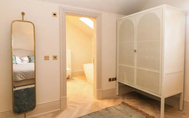 Chatsworth Suite