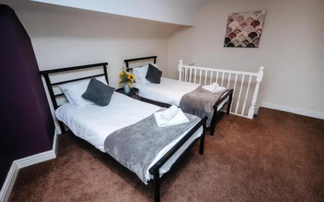Woodhouse Lodge