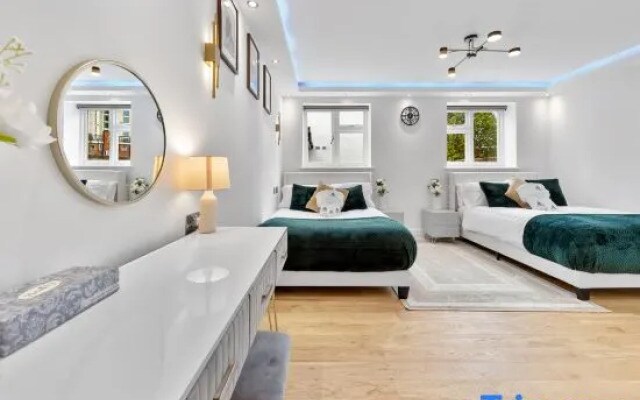 Luxury 1-Bed Apt | 7 Mins to London Eye + Terrace
