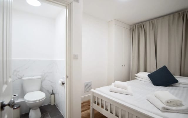 Veeve Flat Ifield Road Kensington