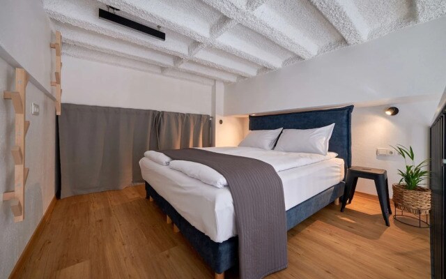 Апартаменты Queen Barbora Central Lofts