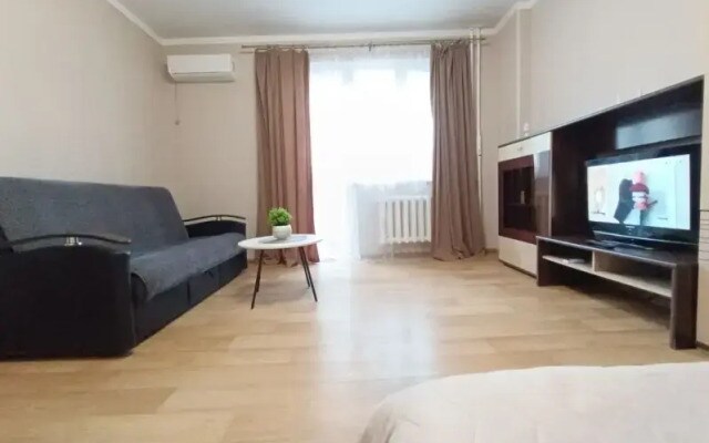 EasyRent Революционная,7