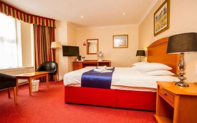 Chesters Hotel & Restaurant