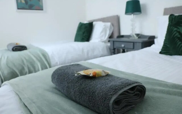 Ideal Lodgings in Bury - Whitefield