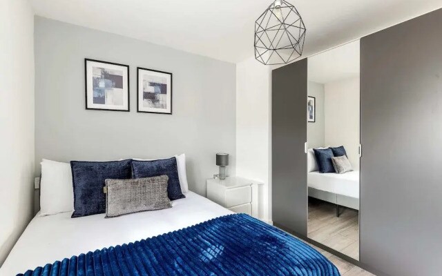 Finsbury Park Retreat: Modern Comfort