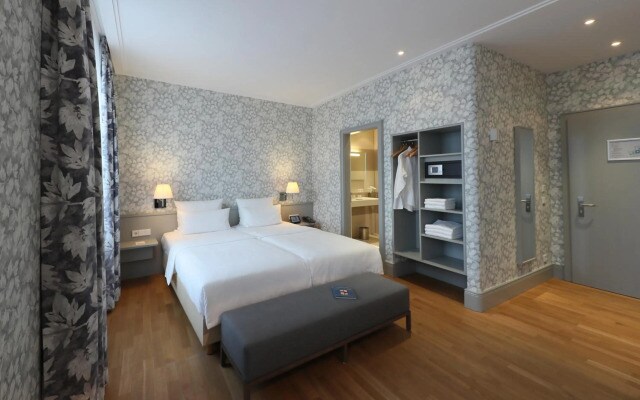 MOMA1890 Boutique Hotel