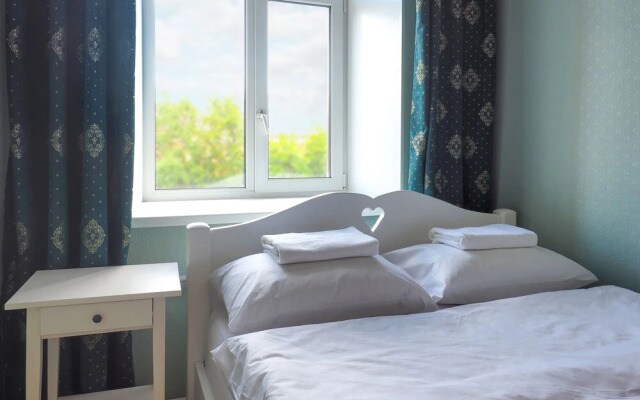 Friends Rooms on Vosstaniya