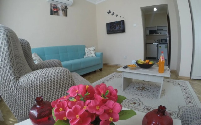 Atam Hotel & Suites